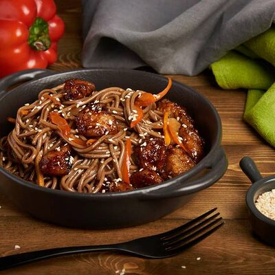 Соба с курицей в Суши ням по цене 468 ₽