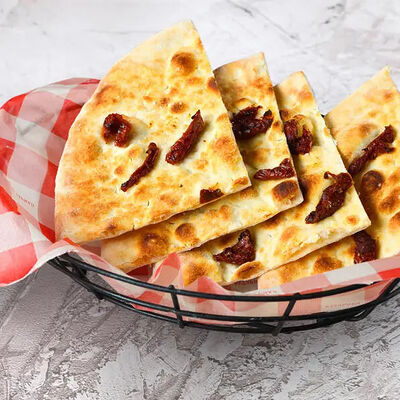 Фокачча вялеными томатами в Биродром и Панчетта по цене 250 ₽