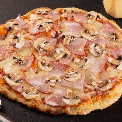 Римская пицца Грибы-ветчина в S & T Pizza Room по цене 649 ₽