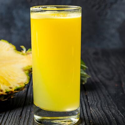Свежевыжатый ананасовый сок в Матрёшка по цене 750 ₽