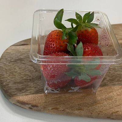 Клубника в Киви фрут бар по цене 455 ₽