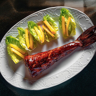 Хвост черной трески, соус из угря и зеленый салат в Гвидон по цене 2150 ₽