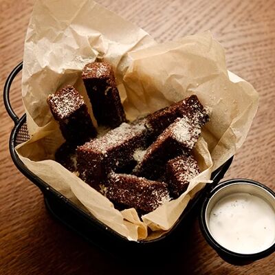 Бородинские гренки с чесночным соусом в Ребра по цене 384 ₽