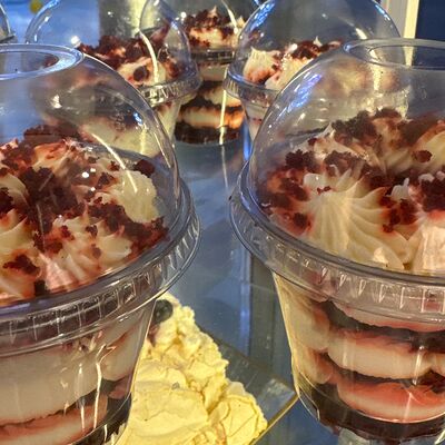 Красный бархат в стакане в Арджи- Грузия по цене 410 ₽