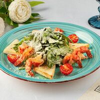 Салат Цезарь с креветкамив Кузьминки
