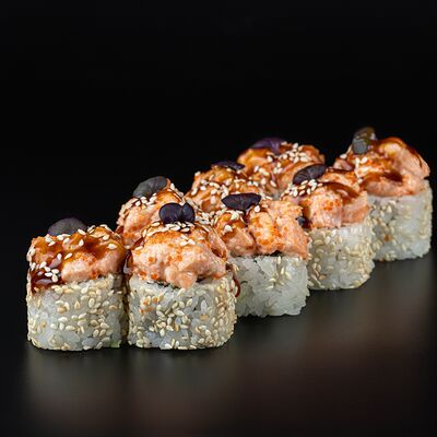 Запеченный ролл с лососем в Sushi Studio по цене 729 ₽