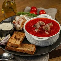 Борщ с говядинойв La Veranda