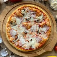 Пицца с ветчиной и грибами в Two Pizza