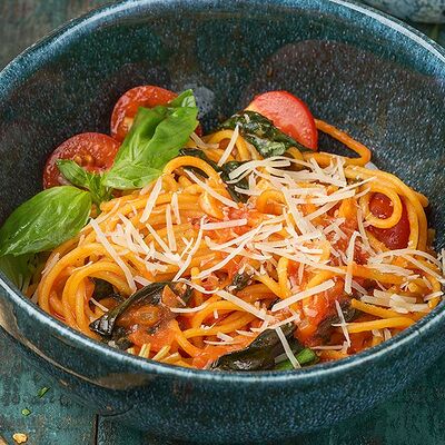 Спагетти с томатами черри и базиликом в ЛарисуВаннуХочу по цене 550
