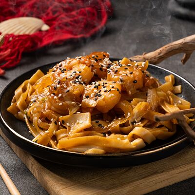 Удон с морепродуктами в Акула вкуса по цене 599 ₽