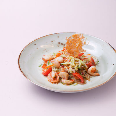 Теплый салат с креветками в Кабуки по цене 390