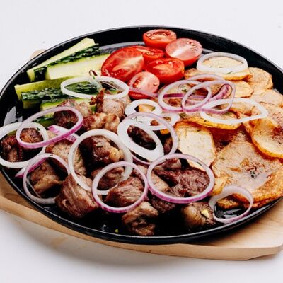 Гуштбирён в Абу-Даби по цене 650 ₽