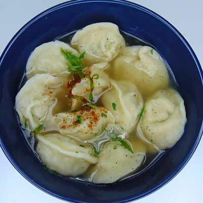 Пельмени варёные с бульоном в Sisters Food по цене 170