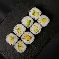 Классический ролл с авокадо в Суши Тайм