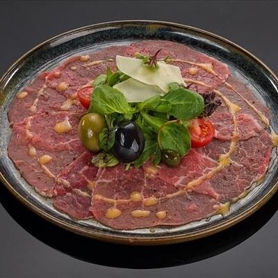 Карпаччо из говядины под соусом никкей в Bluefin по цене 1610 ₽