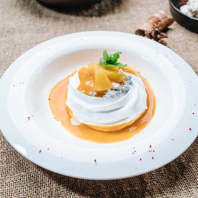 Десерт павлова с чиа и манго в Кафе-парк Теремок по цене 235 ₽