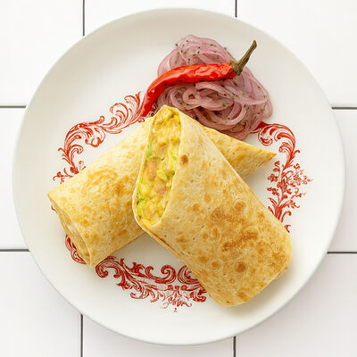 Шаверма с курицей и свежими овощами в R14 по цене 1080 ₽