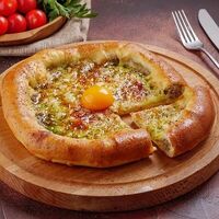 Фирменный хачапури от шеф-повара с мясом и сыром 25 см в Сандуны Урал