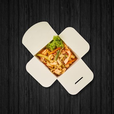 Удон с лососем в Евразия Mix по цене 499 ₽