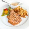 Корейка свиная на косточке с картофелем и шампиньонами в Будвар по цене 980