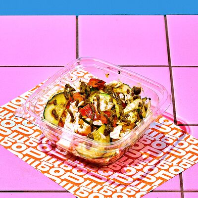 Салат с песто в Борщ по цене 250 ₽