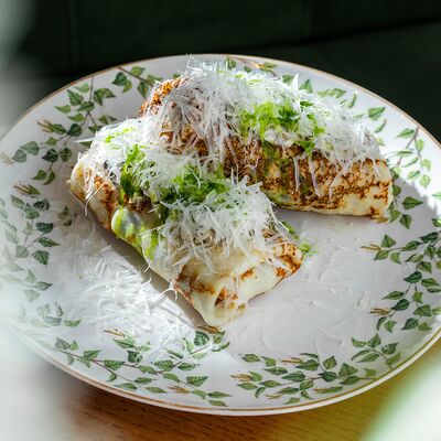 Блины с нежной курочкой, грибной пастой и пармезаном в MAYAR по цене 690 ₽