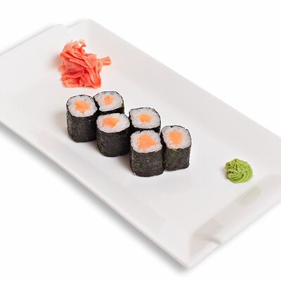 Ролл с лососем в Чудо Пицца по цене 125 ₽