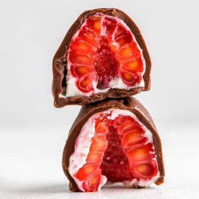 Малина в двойном шоколадев Kissberry по цене 1400 ₽