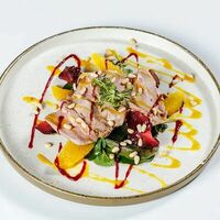 Салат с уткой в Фабрика