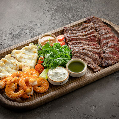 Surf and Turf в Old Whale pub по цене 4400 ₽