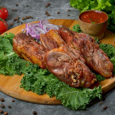 Шашлык баранина лопатка в Шашлычный дворик по цене 450 ₽