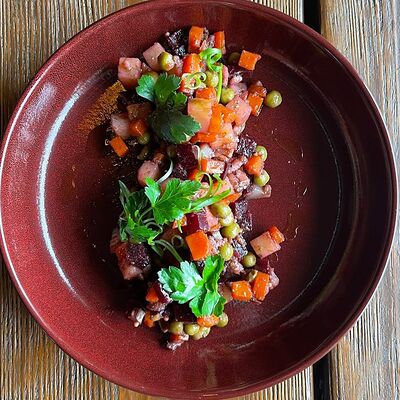 Винегрет с балтийской килькой в Sofa&par по цене 240 ₽