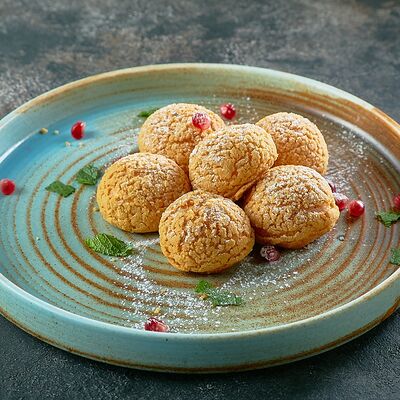 Профитроли в Пряности & Радости на Васильевском по цене 290