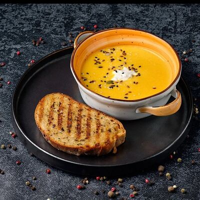 Суп тыквенный со cтрачателлой в Mesto Sushi & Grill по цене 560