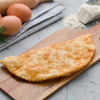 Чебурек с баранинойв Гурмэ Шаурмэ