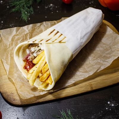 Гирос (курица) в Райхан по цене 420 ₽