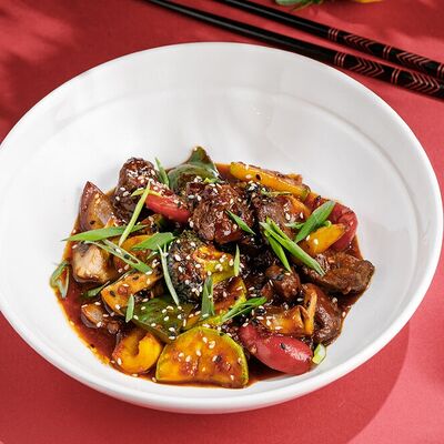 Говядина с овощами в Кукумбер по цене 990