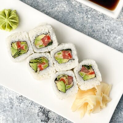 Ролл овощной в Food market skolkovo по цене 350 ₽