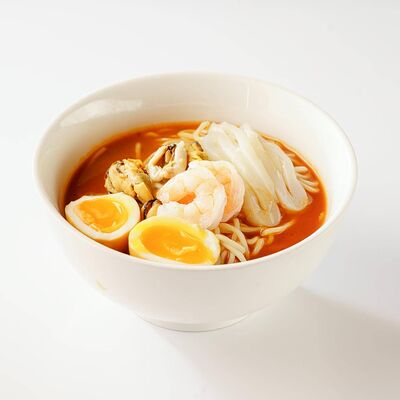 Томатный Рамен с Морепродуктами в Панда Маркет по цене 749 ₽