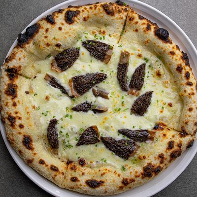 Сморчки-таледжио в 321 Club by Novikov по цене 1130