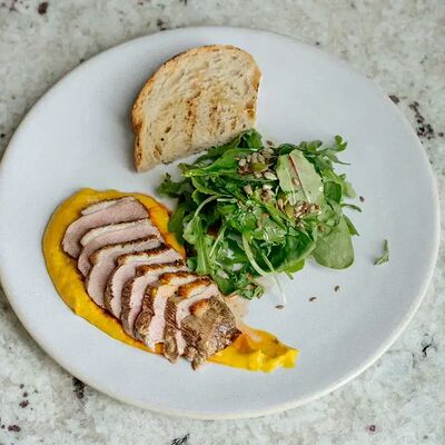 Утиная грудка с муссом из тыквы и шалфея в Tin по цене 1050 ₽