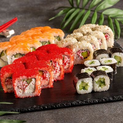 Набор холодных роллов Эйфория в Суши-бар Тунец по цене 1030