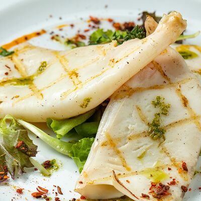 Кальмар на гриле в William Bass по цене 1100 ₽