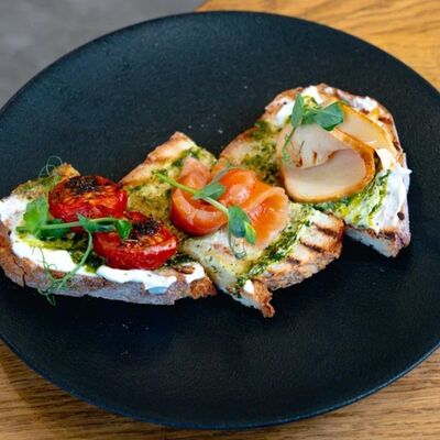 Ассорти мини-брускетт в Горький по цене 639 ₽