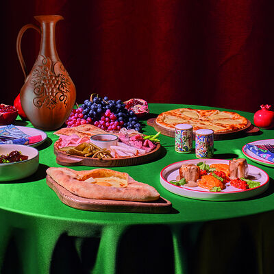 Ужин на двоих в Хачапури выпечка и вино по цене 1990 ₽