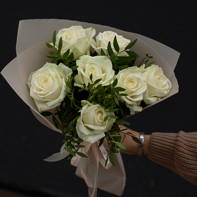 Букет цветов из 7 роз Ред Наоми в Пышно Расцвели по цене 2500 ₽