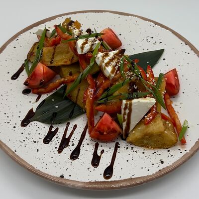 Баклажан с кисло-сладким соусом в Кафе Сербской кухни Шеff по цене 540 ₽