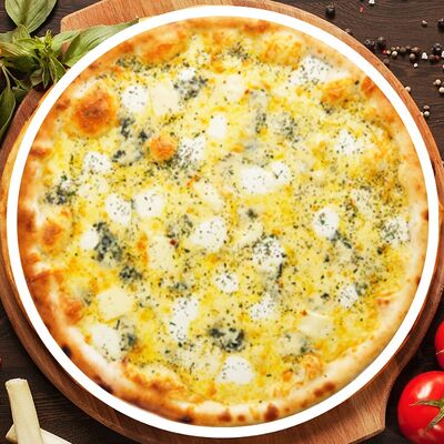 Пицца четыре сыра в Пиццерия Papa Pizza по цене 860 ₽