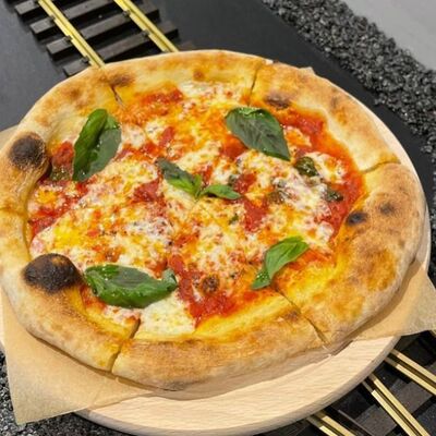 Пицца Маргаритав Ленинградский Экспресс по цене 630 ₽