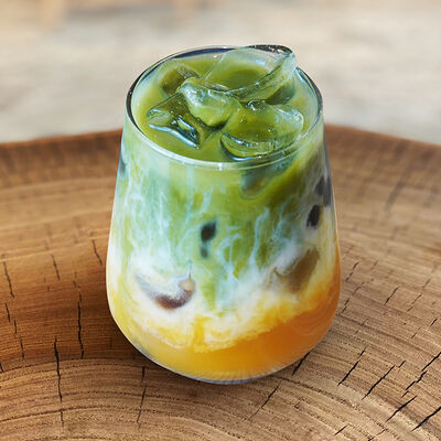 Напиток Юдзу-манго в Изикофе по цене 390 ₽